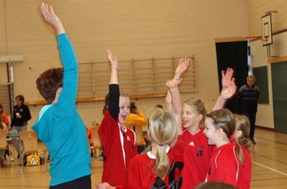 Ja huutohan oli; Kyllä lähti, sano Perttulan Tähti!