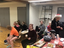 Ja lopuksi herkkupöydän ääreen!